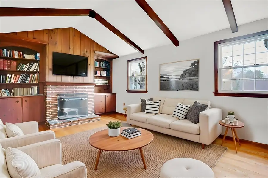 49 Meadow Rd, East Longmeadow, MA 01028 - #3