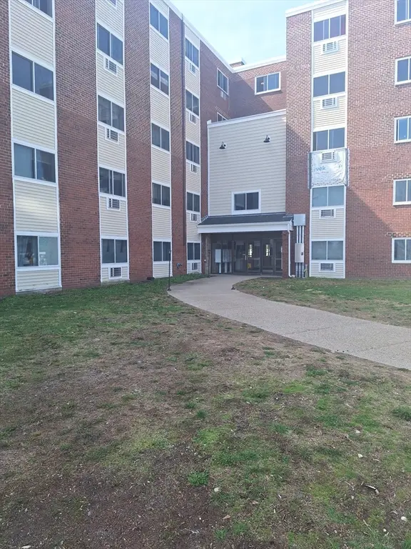 215 Winter St #3L, Weymouth, MA 02188 - #2
