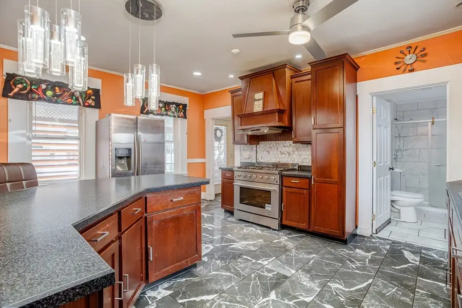 90 Mechanic St, Fitchburg, MA 01420 - #3