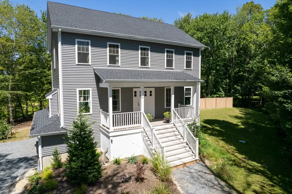 4 Swansom Rd, Swansea, MA 02777 - #1