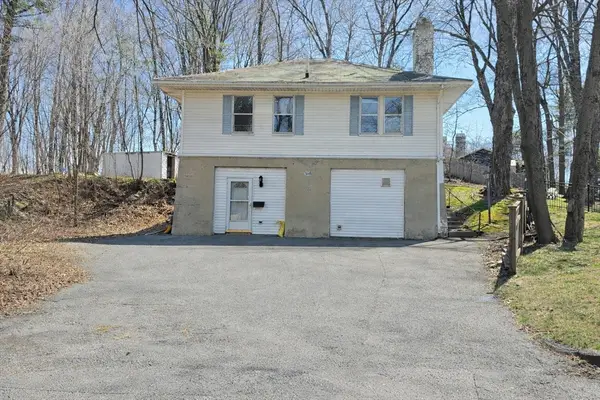 60 Hampton Knolls Road, Holyoke, MA 01040