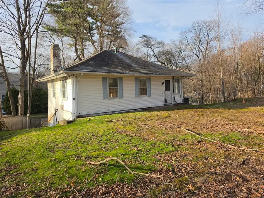 60 Hampton Knolls Road, Holyoke, MA 01040 - #2