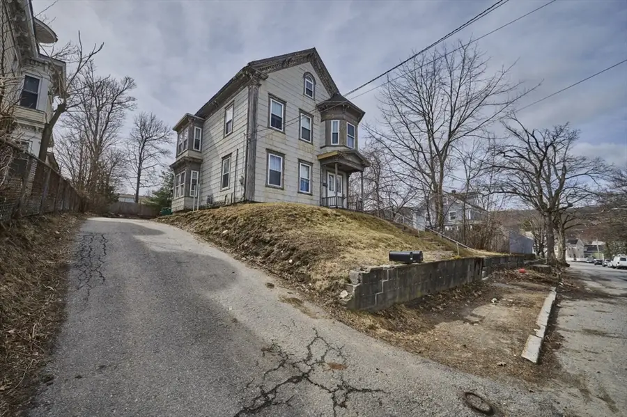 82 Charles St, Fitchburg, MA 01420 - #2