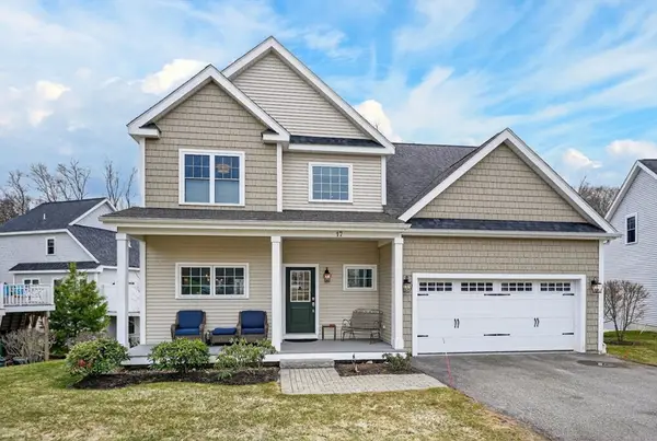 17 Stonebrook Ct, Southborough, MA 01772