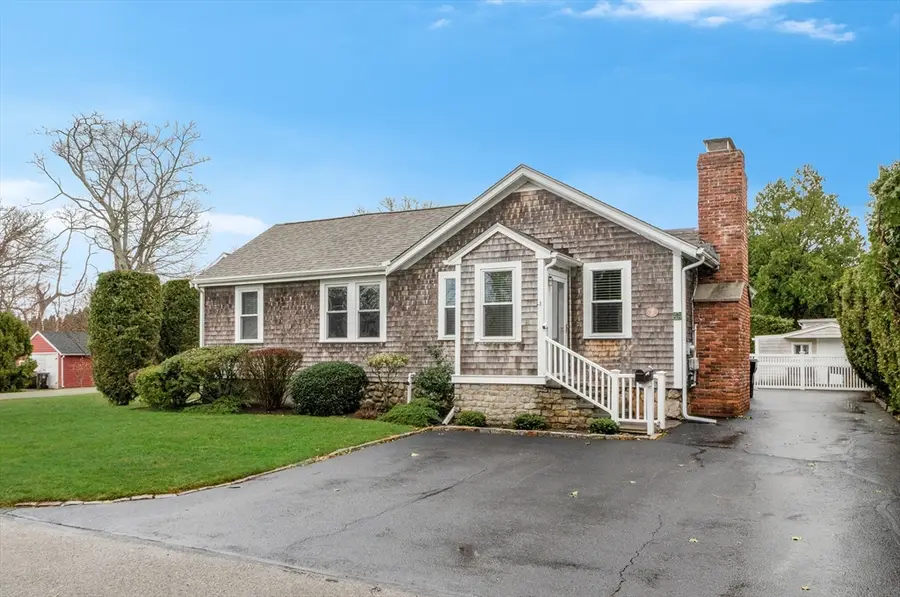 7 Rockland Terrace, Dartmouth, MA 02748 - #3