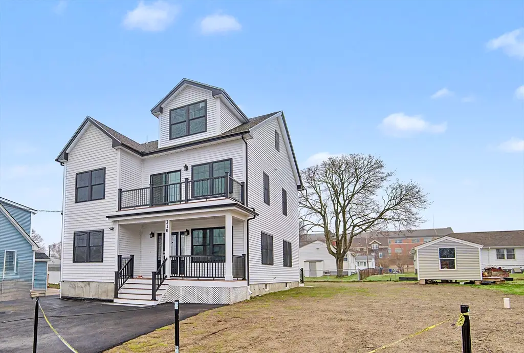 310 King St, Fall River, MA 02724 - #1