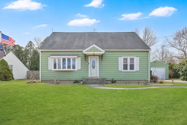 47 Ravenwood St, Springfield, MA 01129