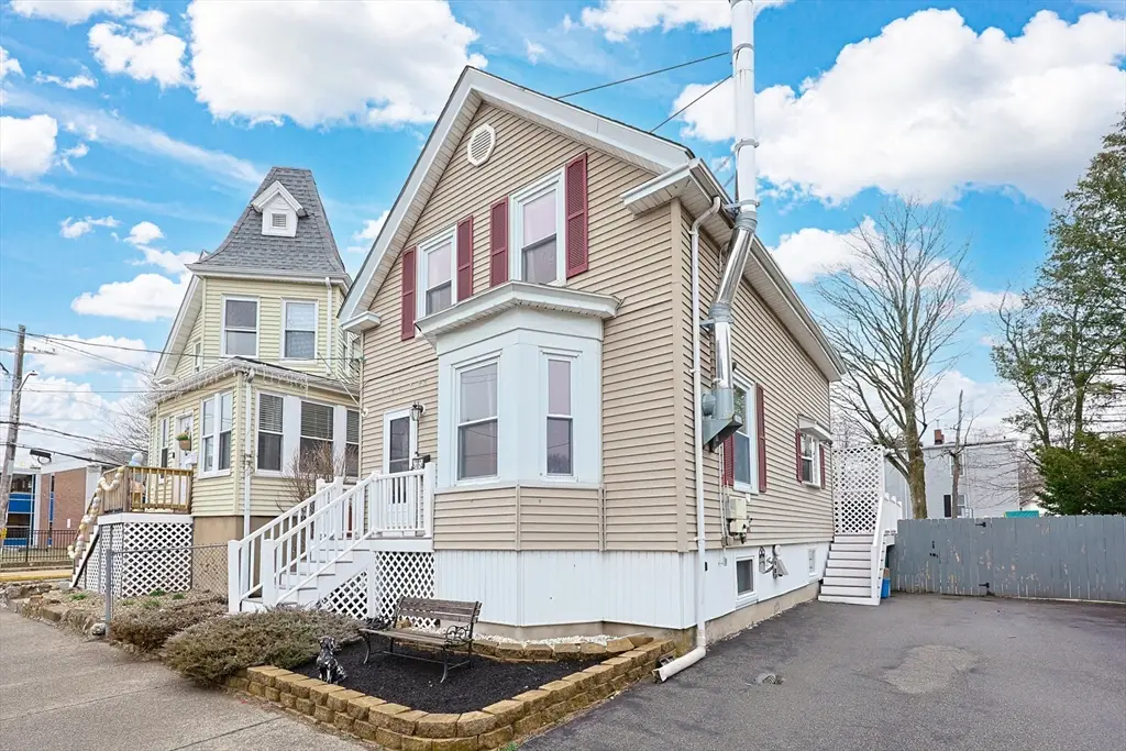 4 Webster St, Lynn, MA 01902 - #1