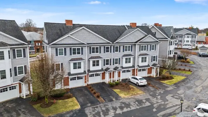 1975 Middlesex St #10, Lowell, MA 01851 - #2