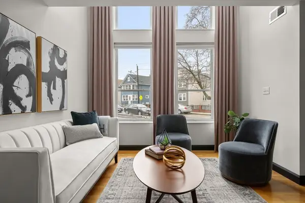 115 Governor Winthrop Rd #115, Somerville, MA 02145