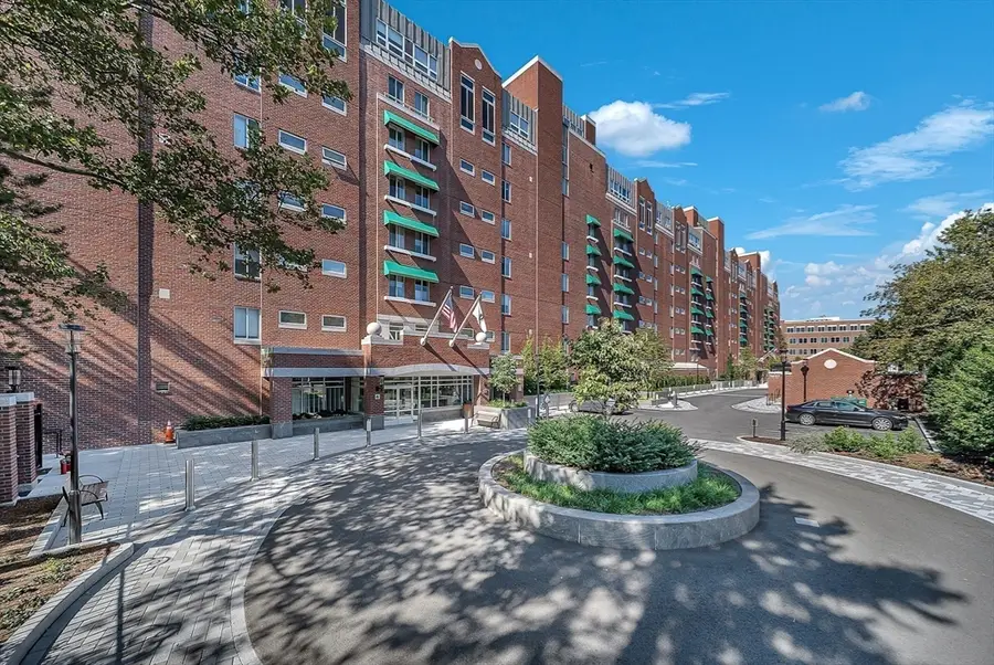 4 Canal Park #PH8, Cambridge, MA 02141 - #3