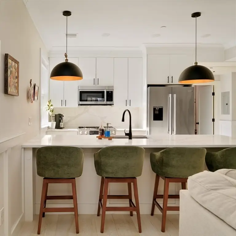 1252 Broadway #4, Somerville, MA 02144 - #1