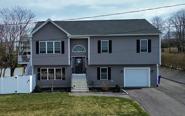 100 Bailey St, Fall River, MA 02724