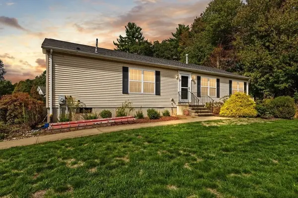 14 Mountain Ash Rd. #14, East Bridgewater, MA 02333