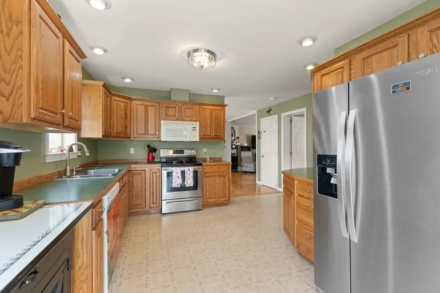 14 Mountain Ash Rd. #14, East Bridgewater, MA 02333 - #3