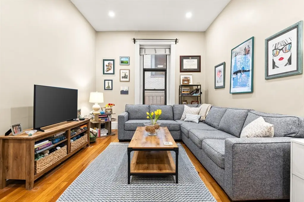 271 Dartmouth St #3E, Boston, MA 02116 - #1