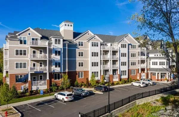 8 Island Court #104, Easton, MA 02375