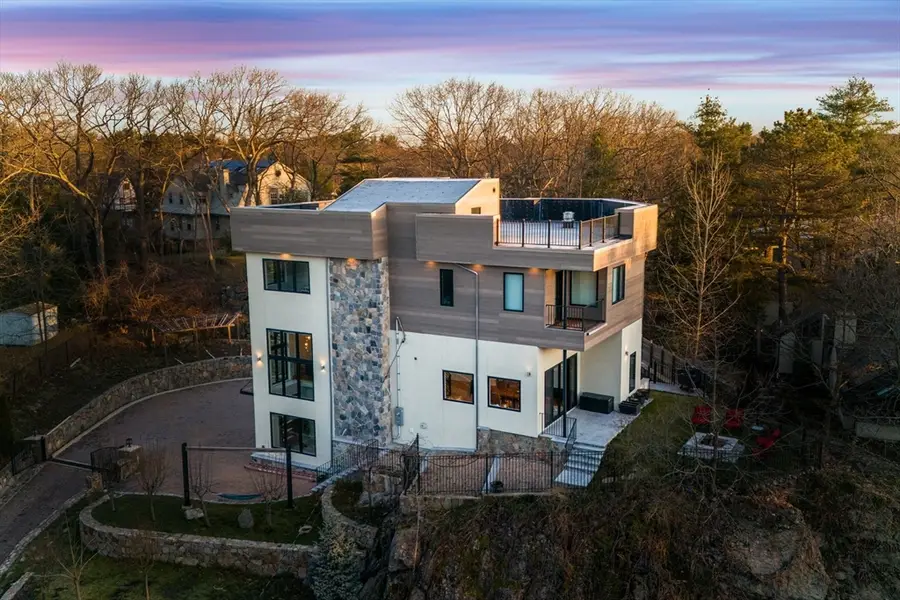 71 Grove St, Chestnut Hill, MA 02467 - #2