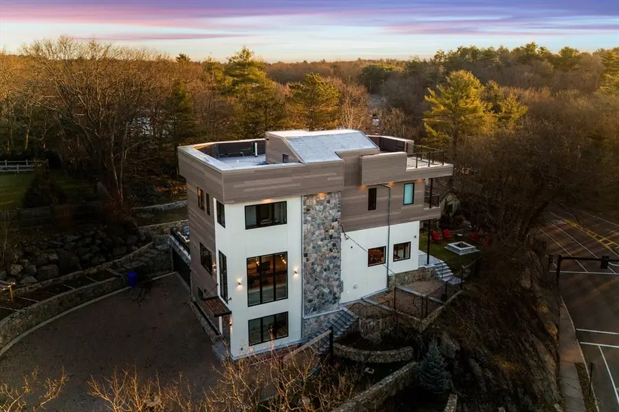 71 Grove St, Chestnut Hill, MA 02467 - #3