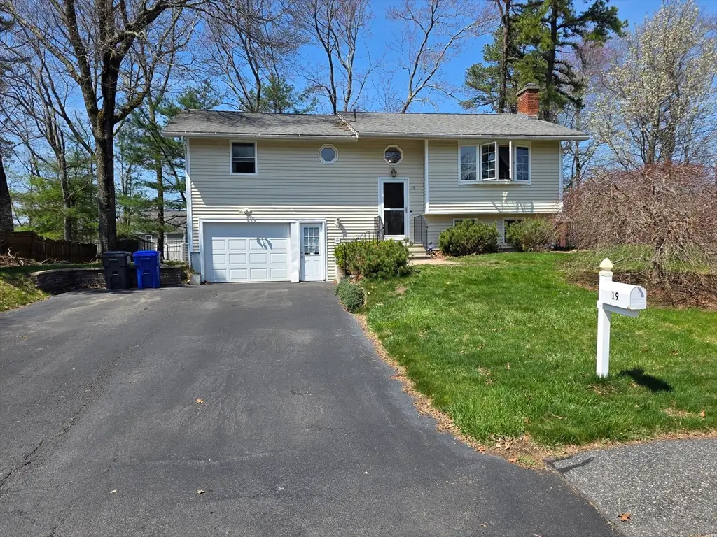 19 Bowdoin Dr, Milford, MA 01757 - #1