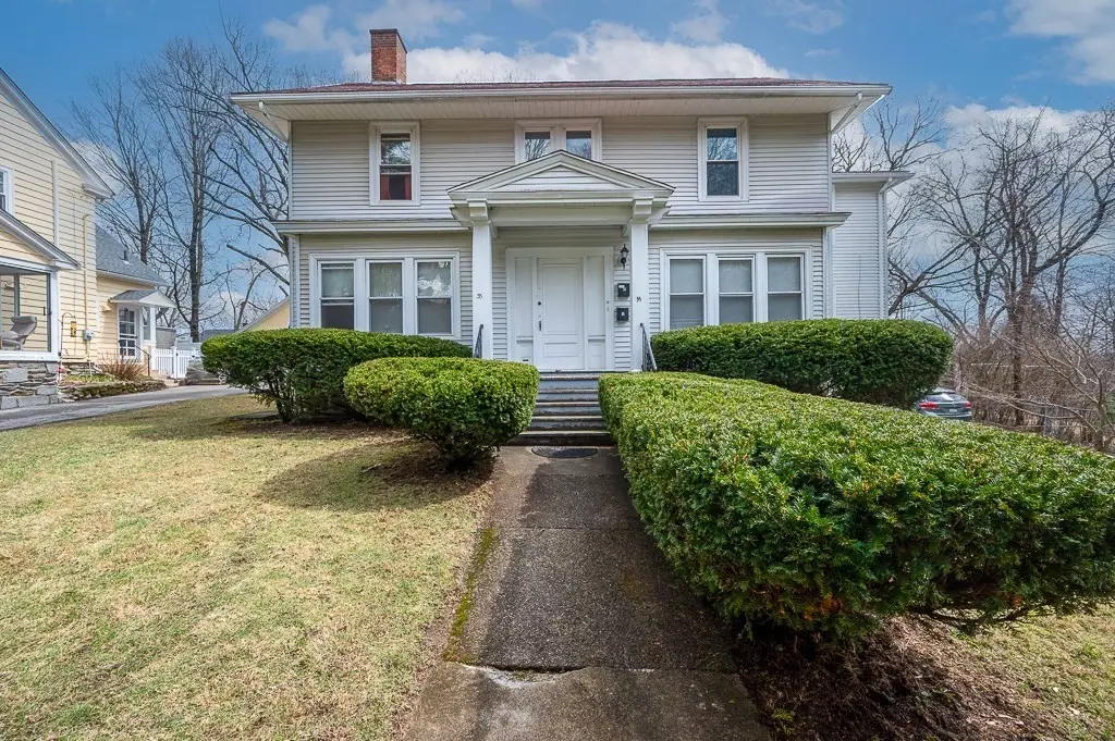 35 Hadwen Ln, Worcester, MA 01609 - #1