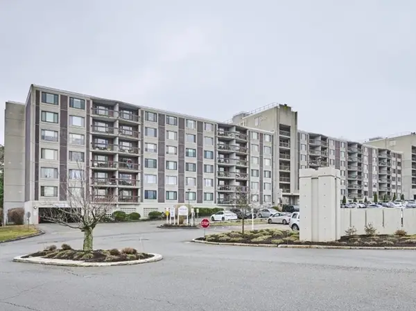 1500 Worcester Rd #612, Framingham, MA 01702