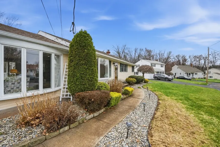 56 Longwood Dr, Chicopee, MA 01020 - #3