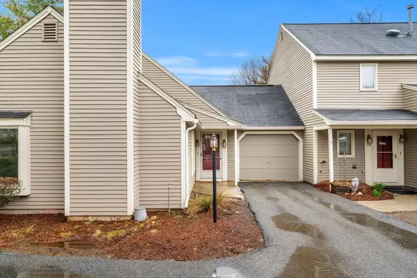 101 Brickett Hill Cir #101, Haverhill, MA 01830