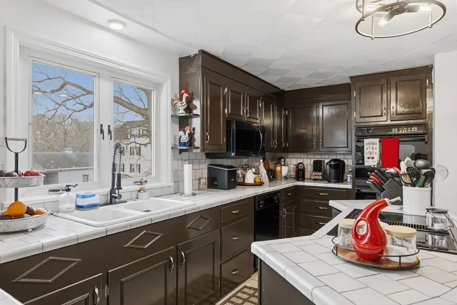 72 Rochambeau, New Bedford, MA 02745 - #3