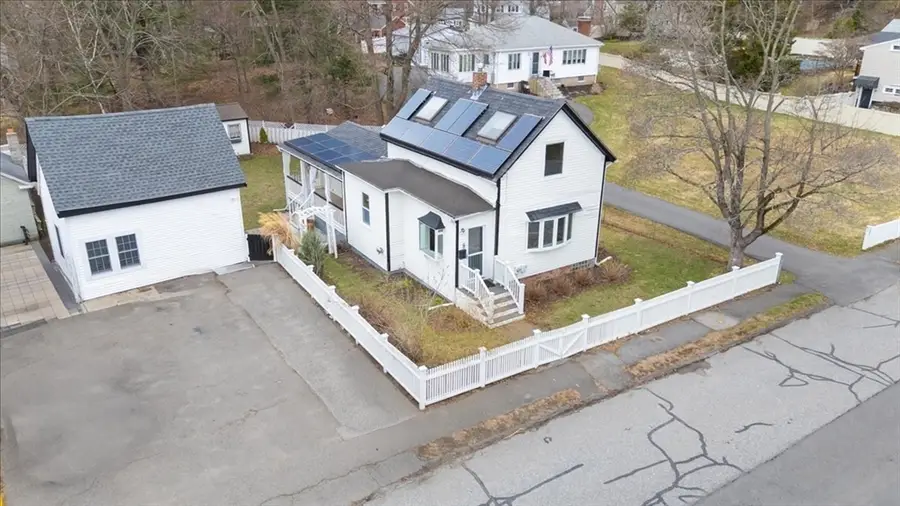 18 Sherman Pl, Woburn, MA 01801 - #2