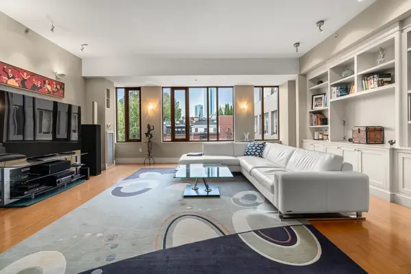 1313 Washington St #330, Boston, MA 02118