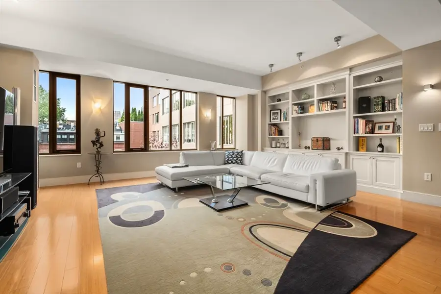 1313 Washington St #330, Boston, MA 02118 - #2