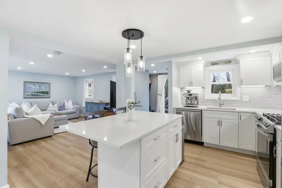 110 Union St, Holliston, MA 01746 - #2