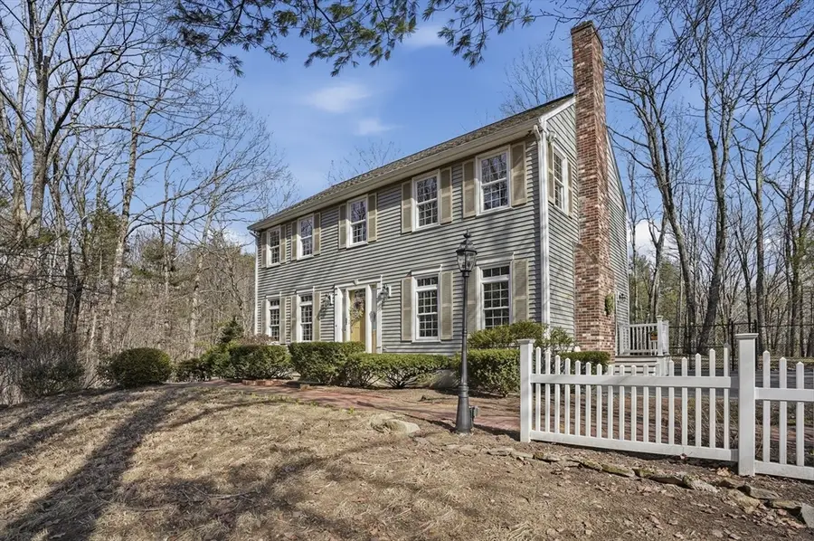 4 Charnock Circle, Rutland, MA 01543 - #3