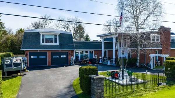 6 Middlefield Pl, Acushnet, MA 02743