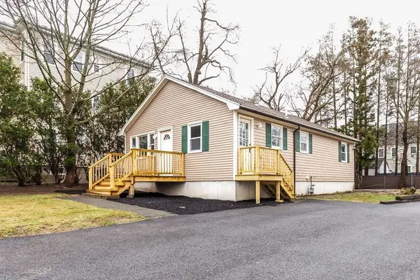 105 Arthur St, Brockton, MA 02302