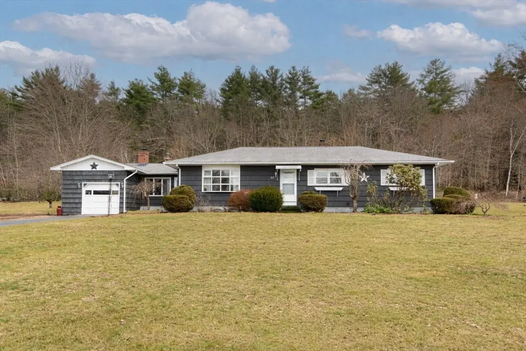 213 River St, Palmer, MA 01069 - #1