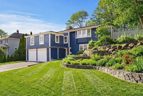 10 West Cottage Street, Marblehead, MA 01945