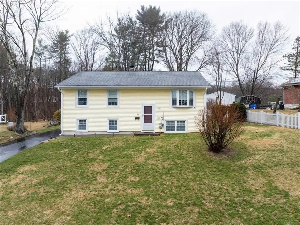 97 Marion Dr, Northbridge, MA 01588 - #1