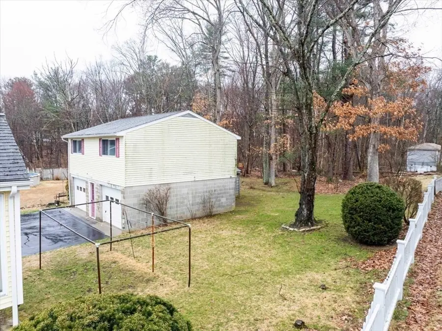 97 Marion Dr, Northbridge, MA 01588 - #3