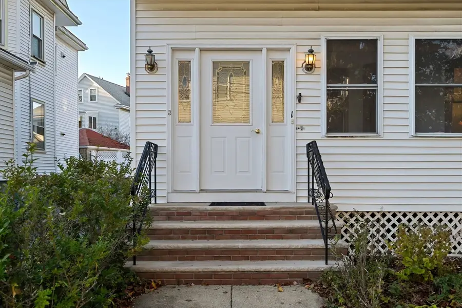 1 Clayton St #1, Watertown, MA 02472 - #3