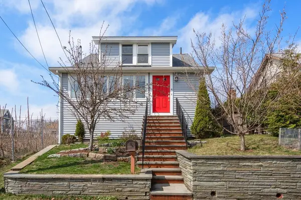 4 Edwin St, Quincy, MA 02171