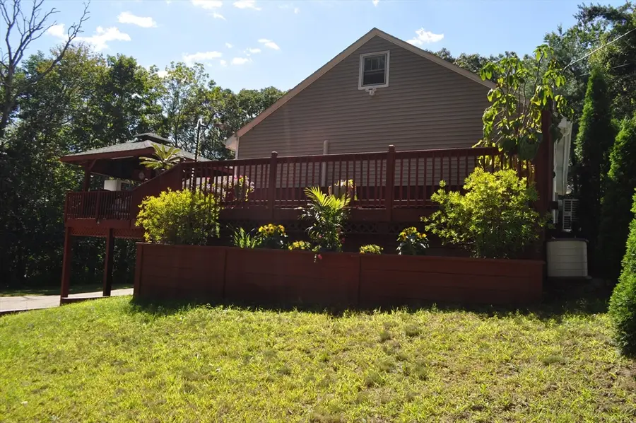 25 Maple Ave, North Oxford, MA 01537 - #3