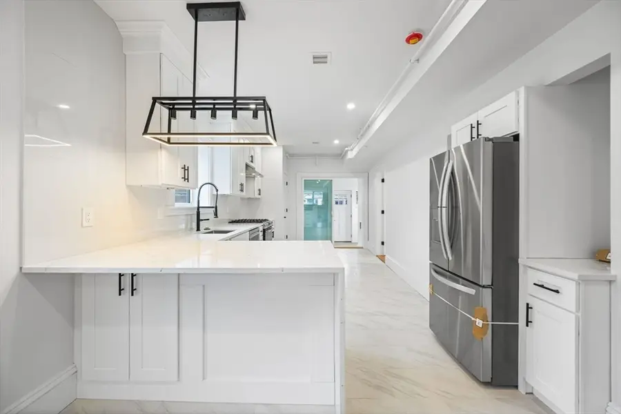 10 Beech St #3, Cambridge, MA 02140 - #3