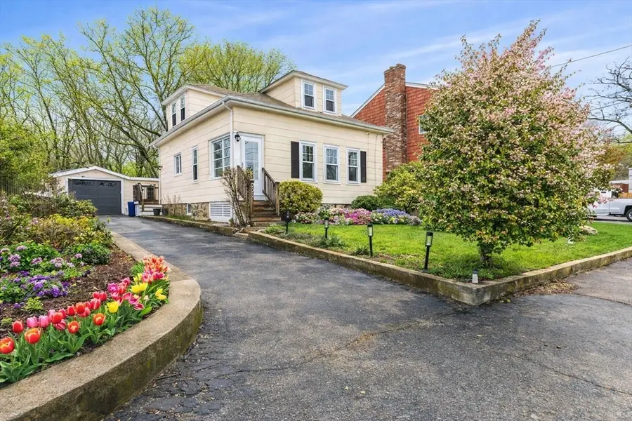 222 Windsor Ave, Swampscott, MA 01907 - #2