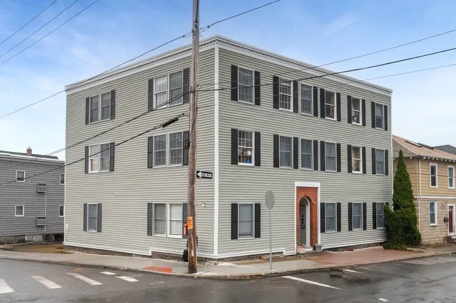 75 Summer St #5, Salem, MA 01970 - #3