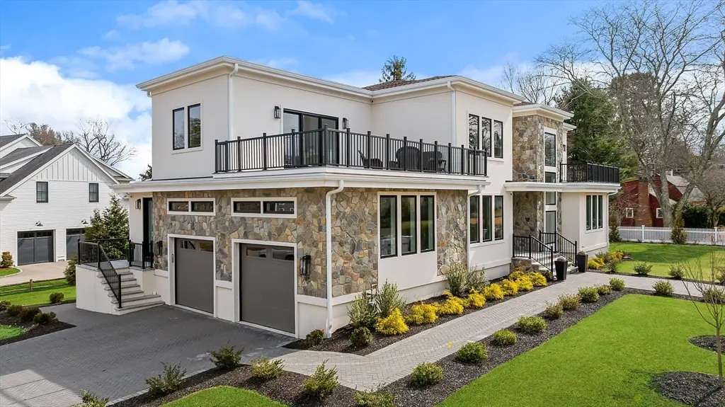 5 Colonial Rd, Needham, MA 02492 - #1