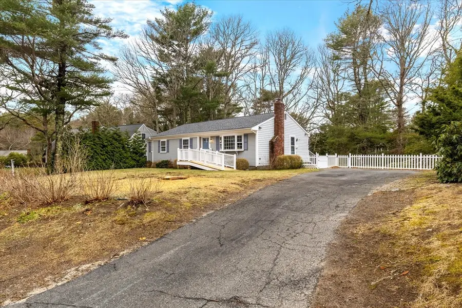 27 Lietrim Cir, Barnstable Town, MA 02632 - #3