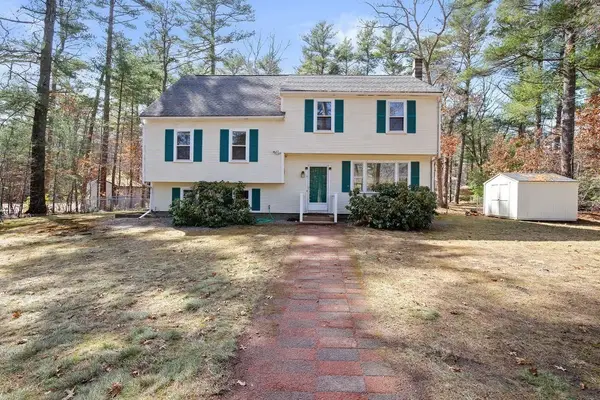 2 Boulton St, Carver, MA 02330