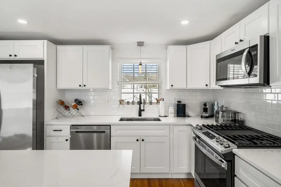 49 Grove Cir, Braintree, MA 02184 - #2